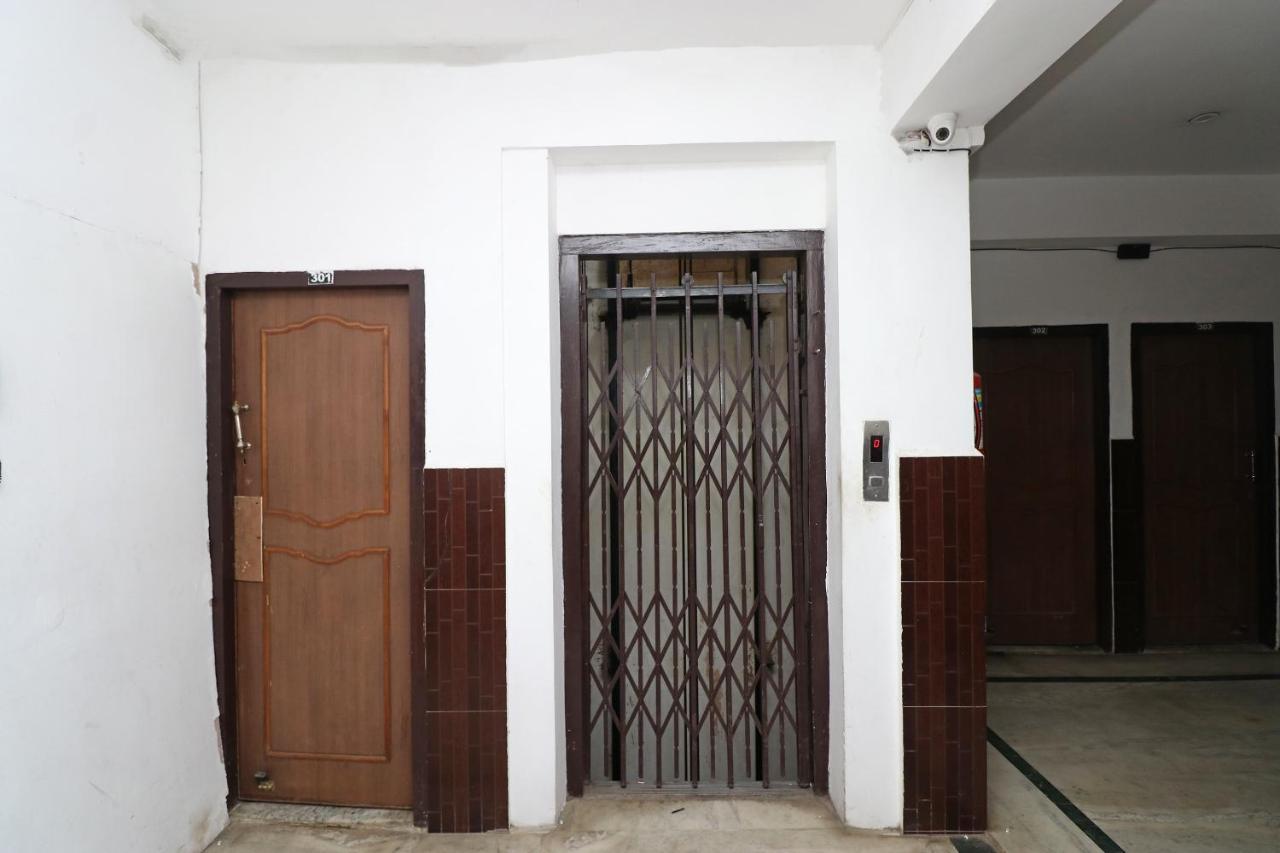 Oyo 8379 Hotel Kamal Лакхнау Екстер'єр фото