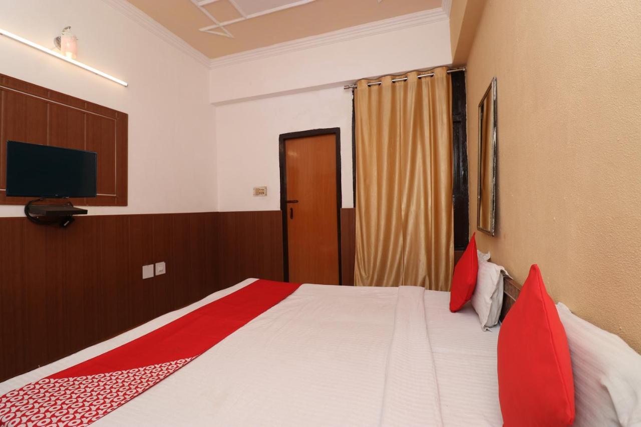 Oyo 8379 Hotel Kamal Лакхнау Екстер'єр фото