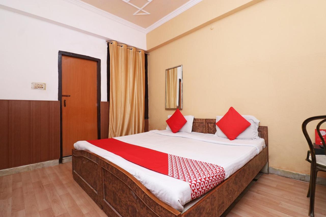 Oyo 8379 Hotel Kamal Лакхнау Екстер'єр фото