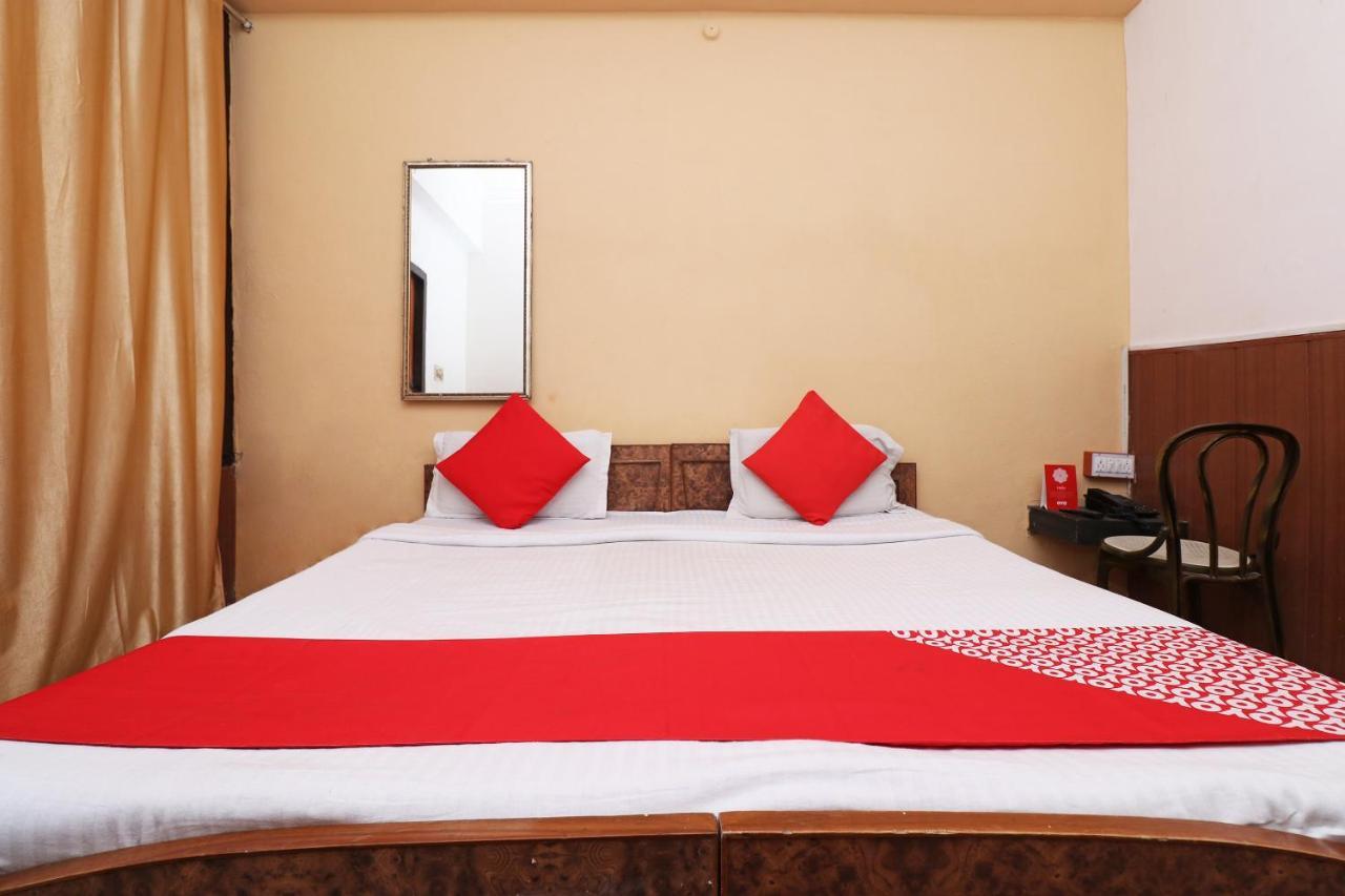 Oyo 8379 Hotel Kamal Лакхнау Екстер'єр фото